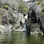 Homestay Salto Do Lobo - Montain With Private River Penhas da Saude
