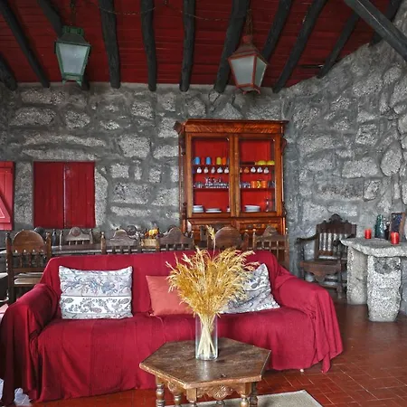 Salto Do Lobo - Montain With Private River Penhas da Saúde