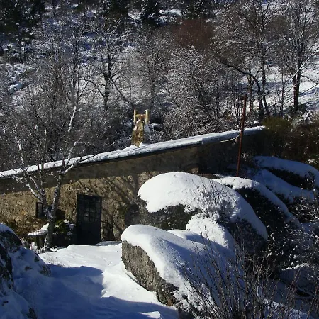 Salto Do Lobo - Montain With Private River Pansiyon Penhas da Saúde